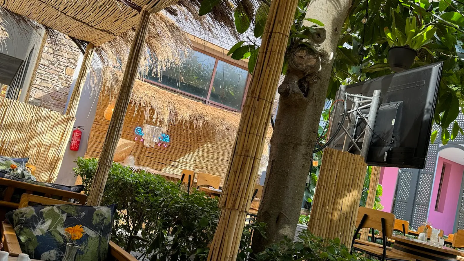 Cabana Garden